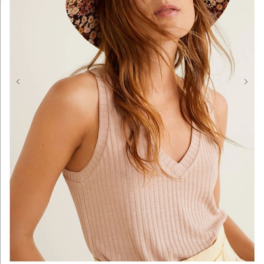 MANGO ribbed sleeveless V neck top in soft pink size small NWT